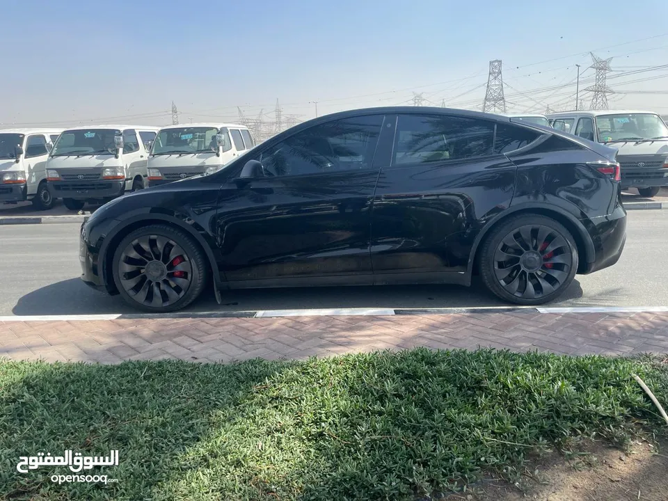 2022 TESLA MODEL Y AMERICAN SPECS LOW MILEAGE