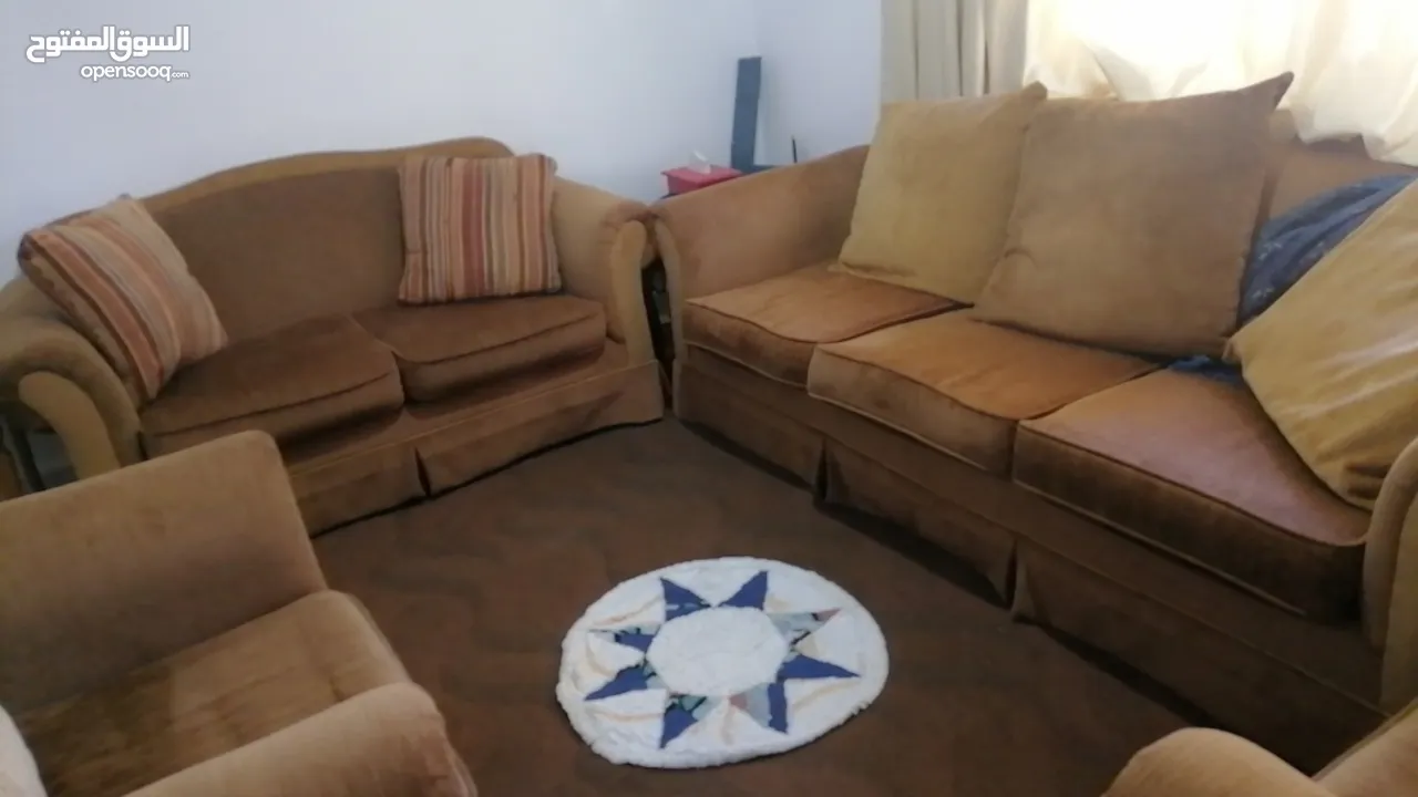 طقم كنب 7 مقاعد للبيع