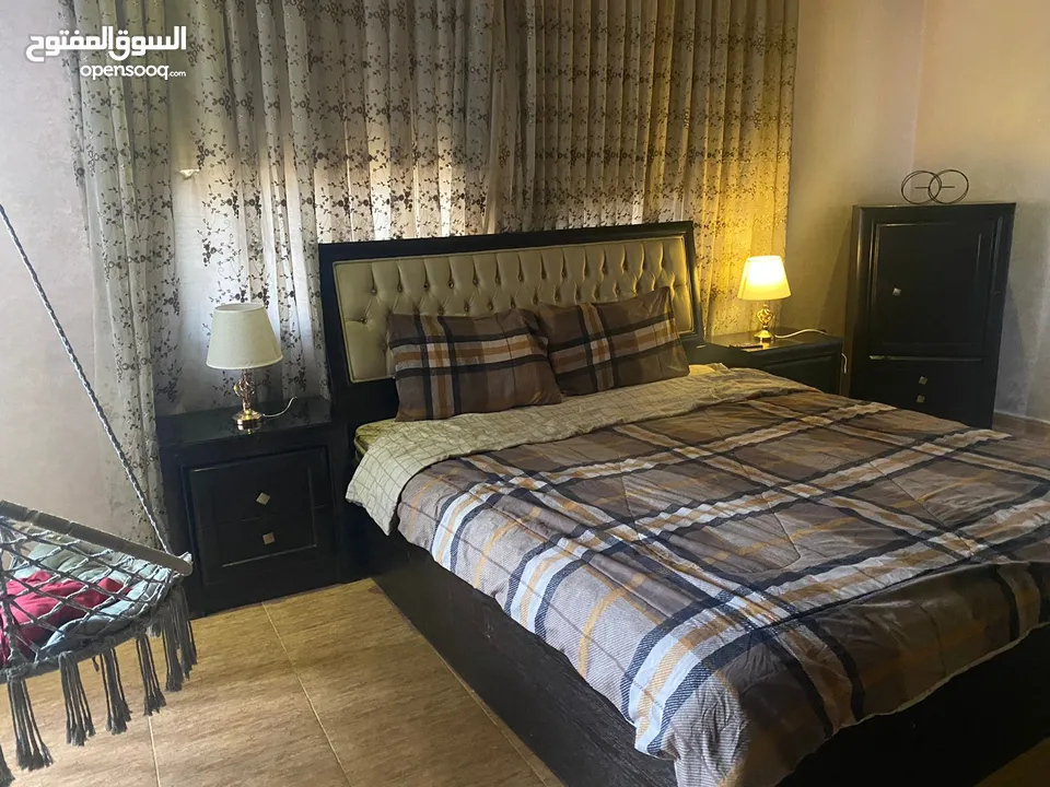 غرفه نوم خشب لاتيه بسعر مغري