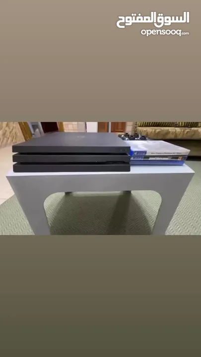 PS4 pro 1t +ايدتين + سيدي gta