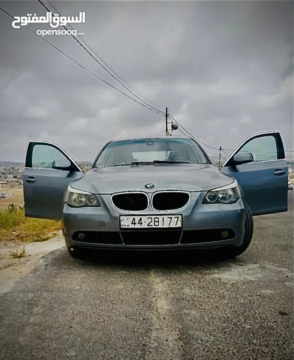 BMW520i E60