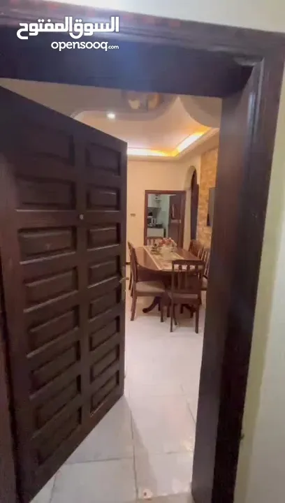شقه ديلوكس للبيع