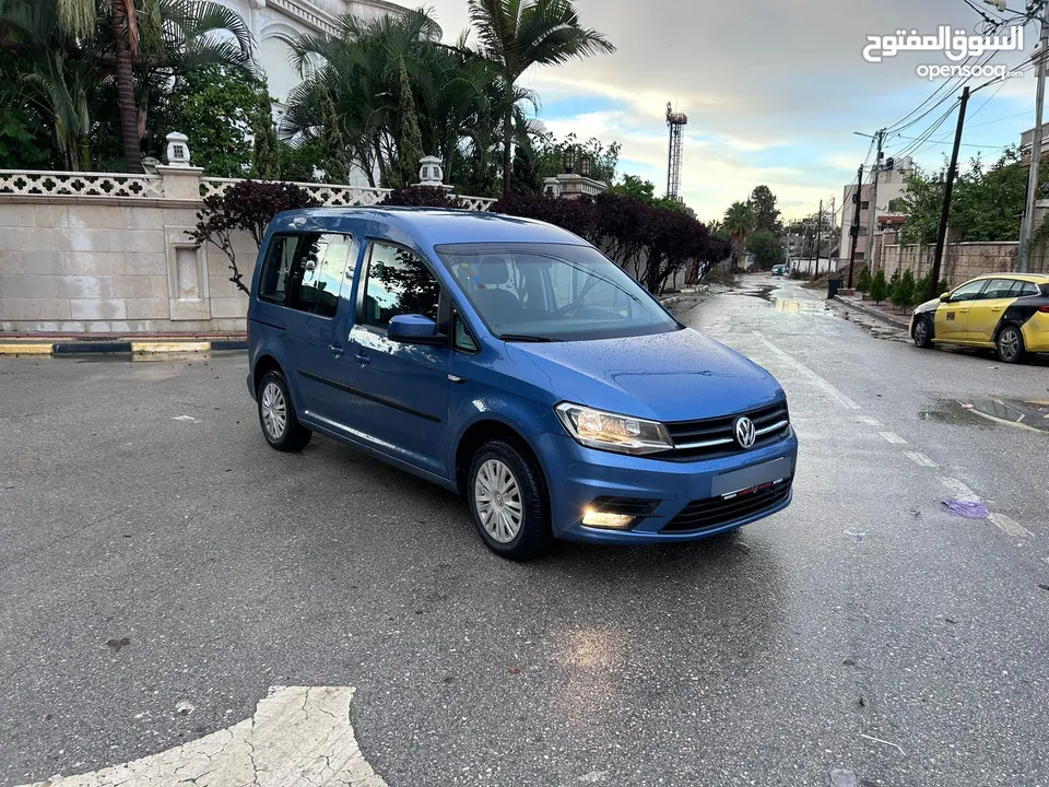 كادي 2018-غرفة مبطنة -ركاب (6+1)ماتور 2000 ديزل ماشي 110الف كليو فحص الف دفعة 50الف كاش والباقي شيكت