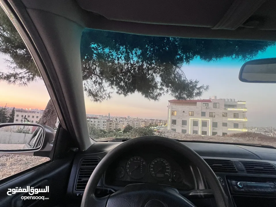 هوندا سيفك موديل 2002 جير اتوماتيك لون مميز للبيع