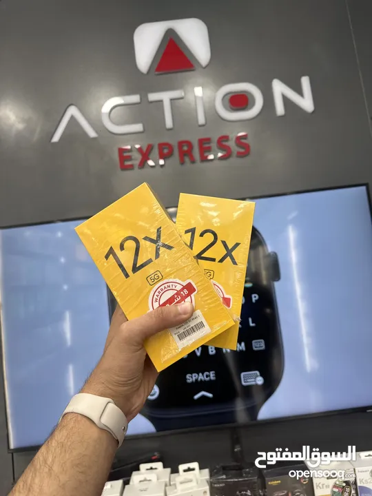 REAMLE 12 X 5G 8ram /256 GB  ريلمي 12 اكس 5جي 8رام /256 جيجا  جديد كفاله الوكيل 18 شهر