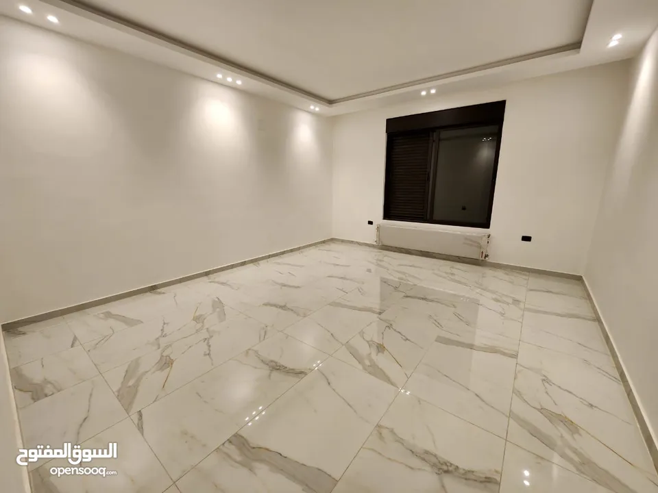شقة للبيع على طريق المطار ( البنيات ) ref : 14366