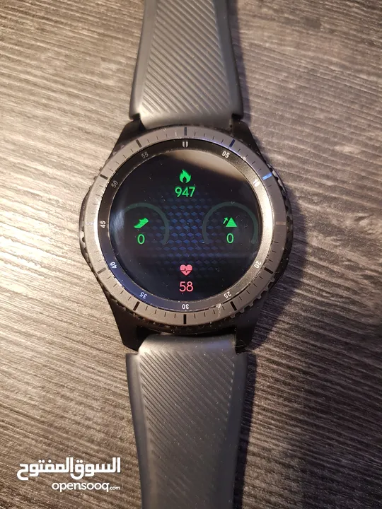 samsung gear s3 frontier مستعملة بحاله جيده جداً