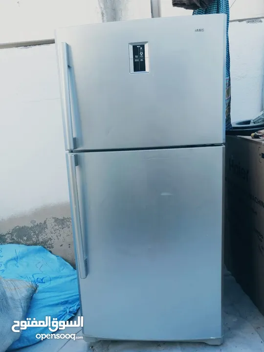 Refrigerator for sale Samsung al khoud souq near kenz hypermarket