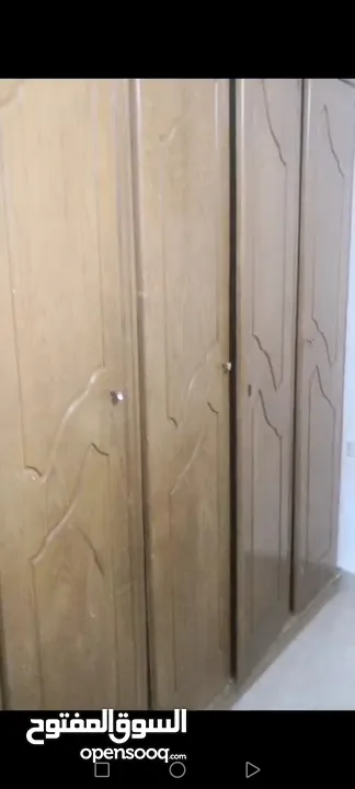 خلف مستشفى الحسين قرب سكن اميمه غرفه و صاله مفروش