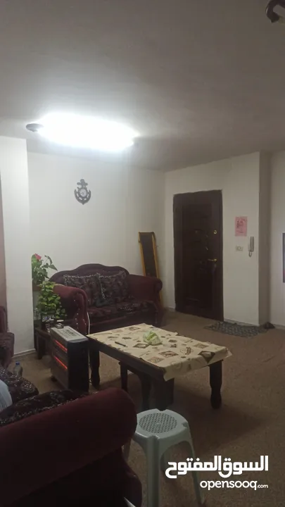 شقه للبيع بموقع مميز بسعر مناسب