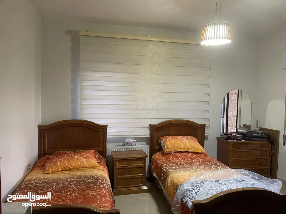 تفصيل و تركيب و صيانة جميع انواع ستائر الزيبرا التركية و اللنن و الرولو و جميع انواع الستائر القماش