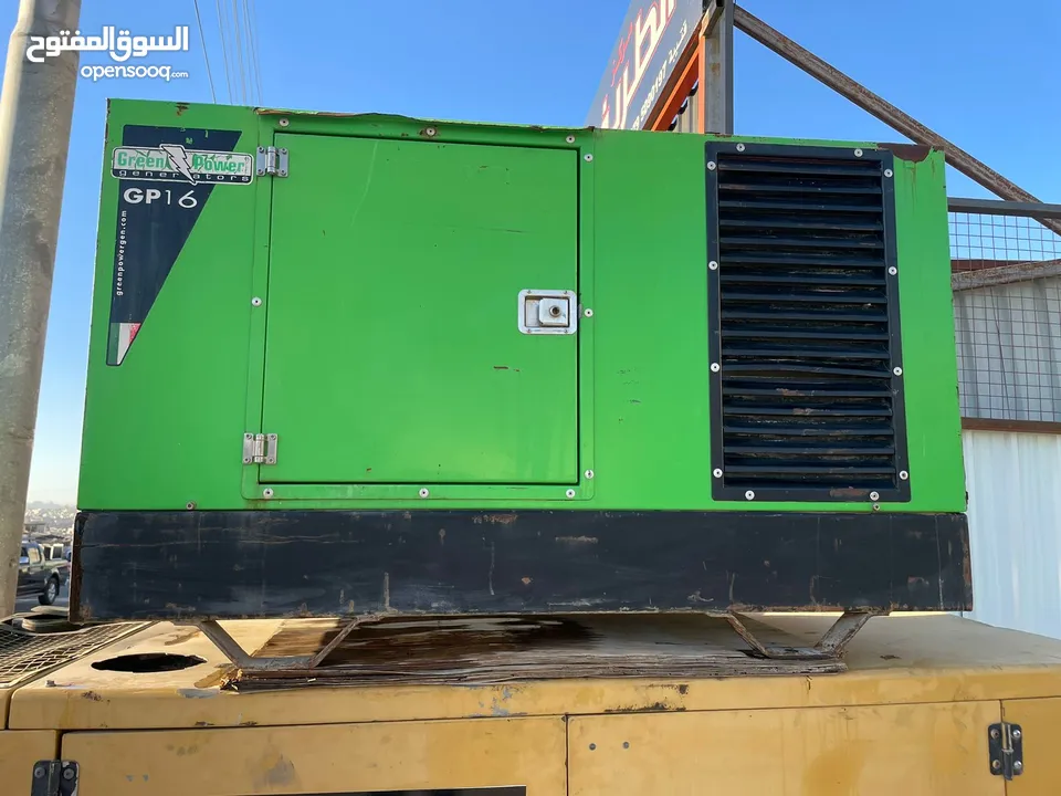 مولد كهرباء .