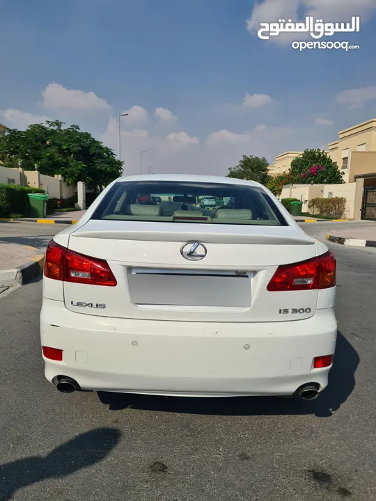 Lexus IS300 GCC Specs Excellent Condition