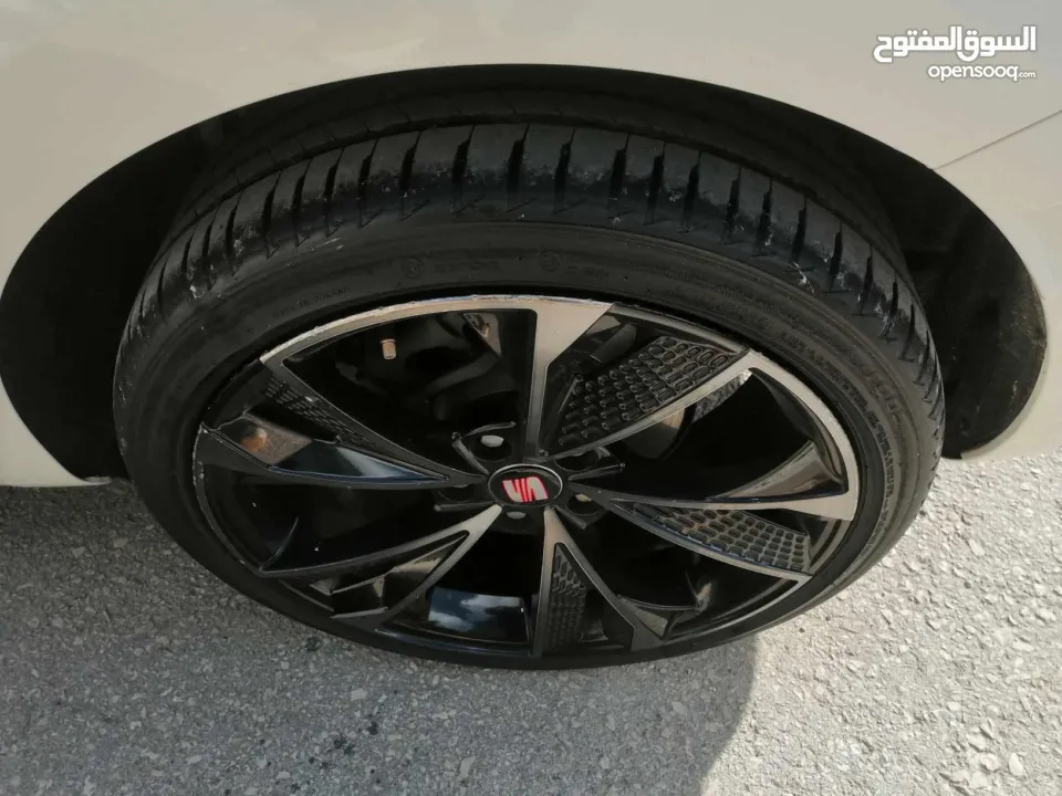 سيات ليون 2020