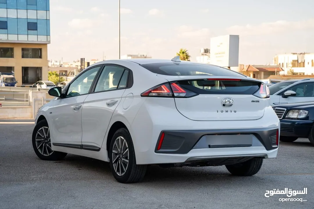 هونداي ايونك كهرباء موديل 2020 بحاله ممتازة