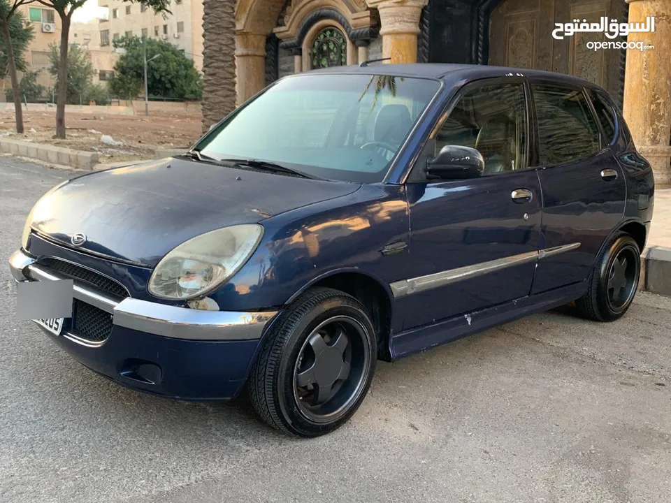 دايهاتسو سيريون 2001