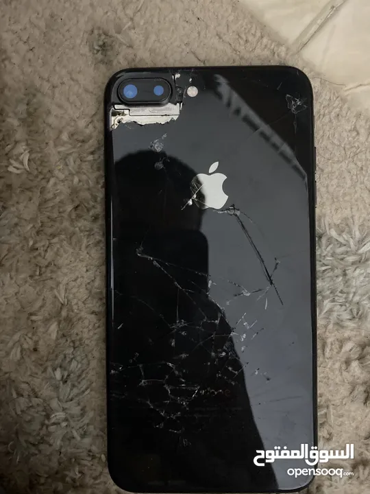 ايفون 8+ للبيع او للبدل