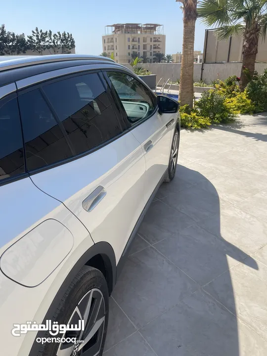 بحاله الوكاله ID4 PRO 2023 ماشيه 11500 كم قابل للزياده ترخيص لغايه 2026/4 للبيع بداعي السفر