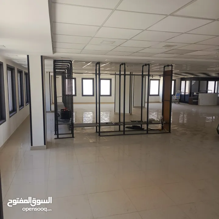 مكاتب جديدة للايجار مساحات واسعة