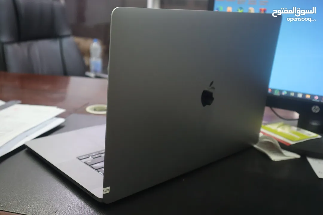 MacBook Pro 2019 i7 16 inch