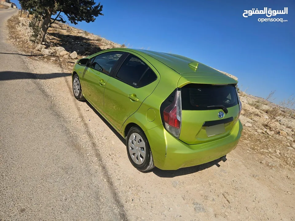 تويوتا بريوس 2015 نظيفة ومميزة للبيع