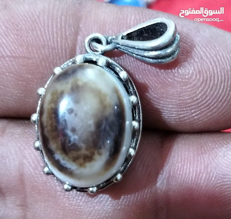 تعليقات فضه بحجر طبيعي