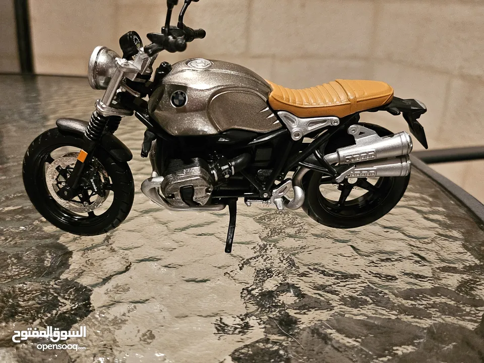 للبيع مجسم دراجة نارية BMW