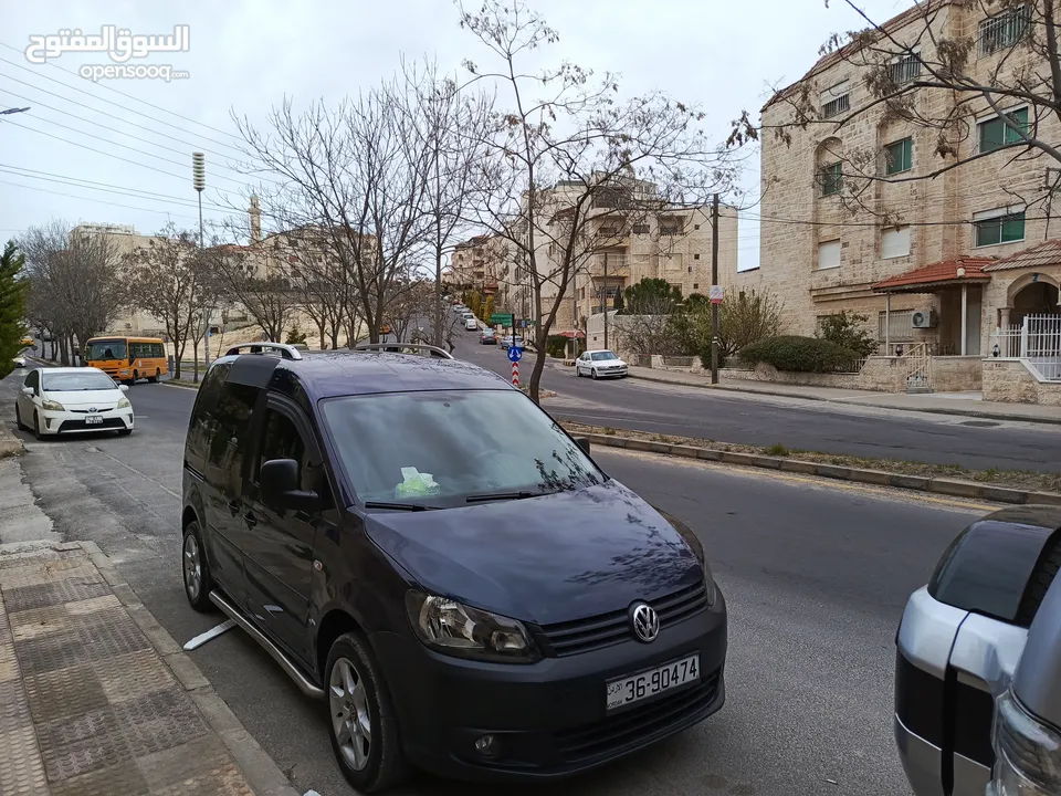 جولف كادي مميز جدا شصي قصير ماتور 1600  بحالة ممتازة مرخص سنه
