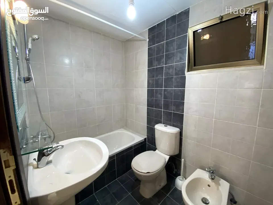 شقة غير مفروشة للإيجار 200م2 ( Property 14339 ) سنوي فقط