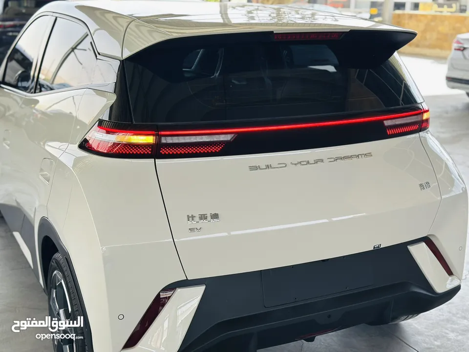 بي واي دي سيجال 405 البطاريه الكبيره 2023 flying لون بيج ممشى قليل 20 الف KM فحص كامل بدون ملاحظات