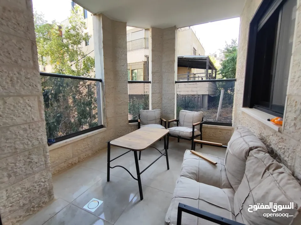 فرصة مميزة للإيجار – شقة جديدة بتشطيب راقٍ في الطيرة / رام الله