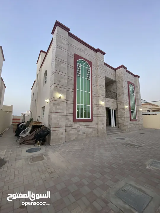 Villa for rent, in Al Maabilah, prime location 10 bedroom