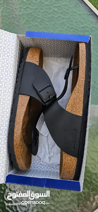 للبيع نعال BIRKENSTOCK مقاس 44 جديد