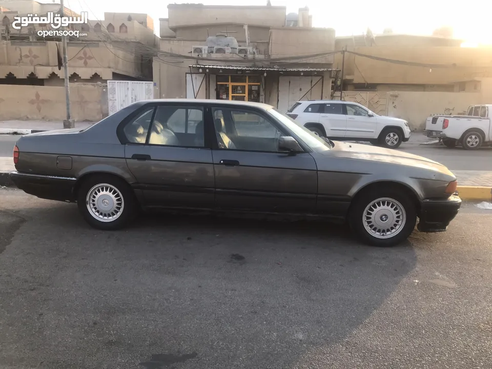 سلام عليكم سياره BMWمديل1989 سنويه منتهيه راعيه موجود رقم بغداد وبيه تئخير بل نمر