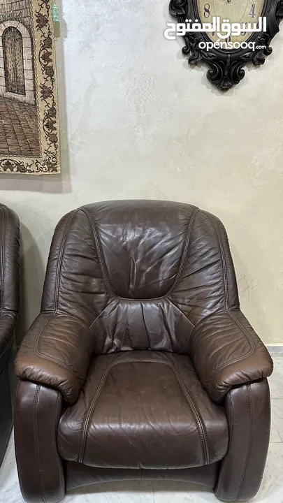طقم كنب امريكي6 مقاعد جلد طبيعي من آشلي