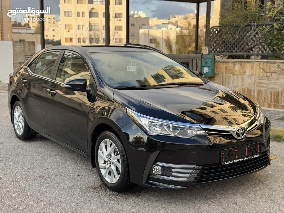 Toyota Corolla 2018  وارد وكفالة المركزية فل كامل اعلى صنف