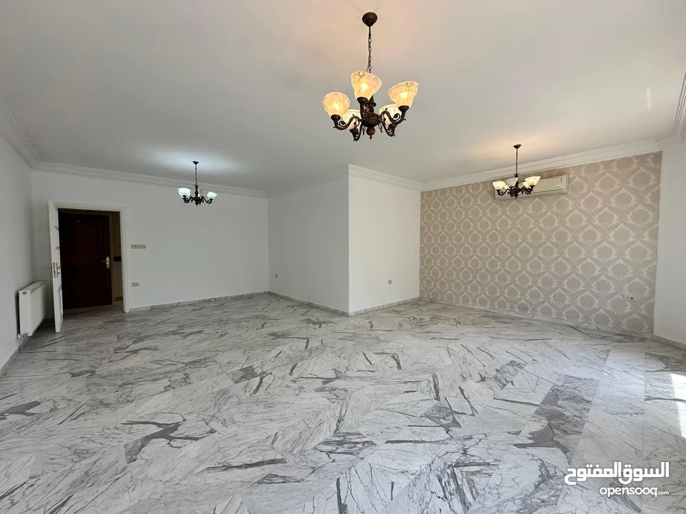 شقة غير مفروشة للإيجار في عبدون ( Property 43360 )-175050340