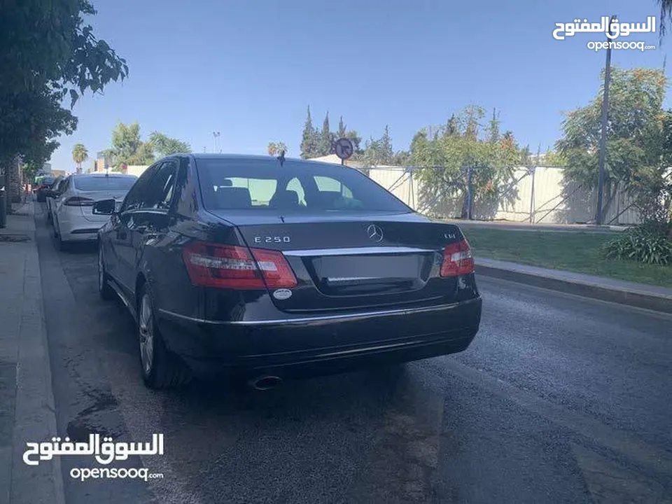 مرسيدس E250 فل الفل عدا البانوراما موديل 2010 بحالة الوكالة