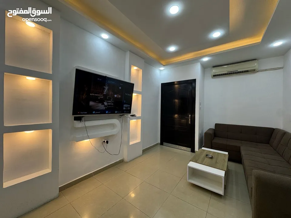 شقة مفروشة للايجار في الجاردنز سوبر ديلوكس 250