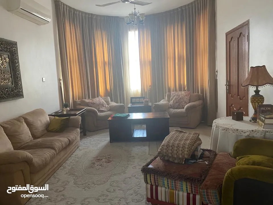 Villa for sale Al rawda 2Ajman, near to masjid school and all facility, direct from owner