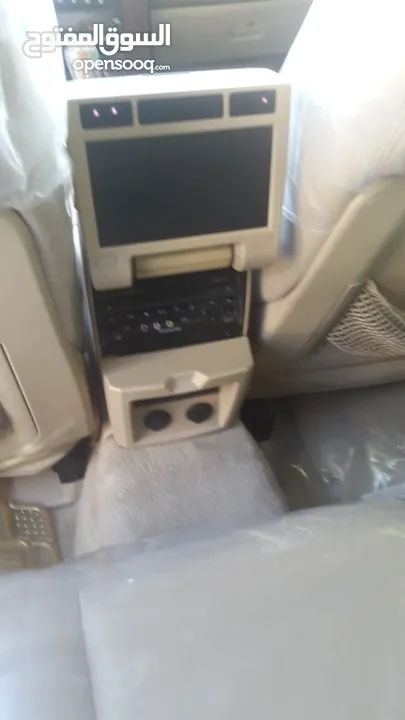 سيارة كاديلاك نوع SRX موديل 2006 بحالة جيدة جداً تتميز بداخلية نظيفة جداً