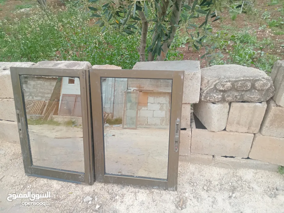 بوابات حديد وشبابيك وشبكات ومناخل للبيع