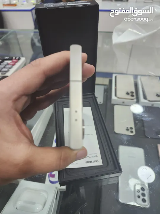 s24 ultra 256GB   بحالة ممتازة وارد الشرق الأوسط
