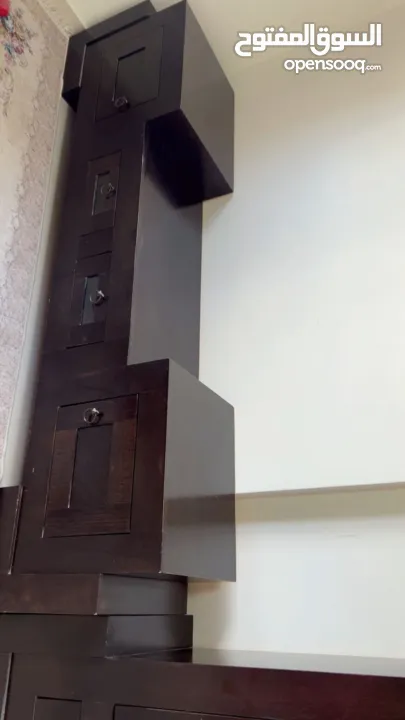 غرفة نوم مستعمل خشب زان بحالة ممتازة