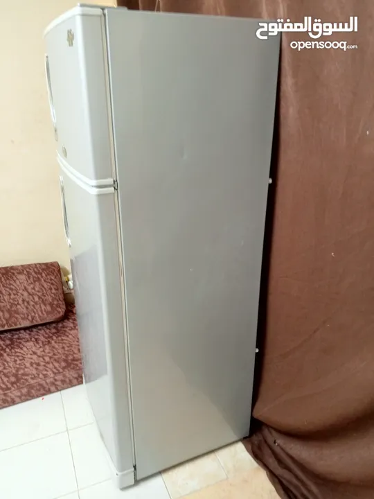 ثلاجه نو فروست سلفر 22قدم بحاله ممتازه جدا للبيع استخدام سبب البيع السفر