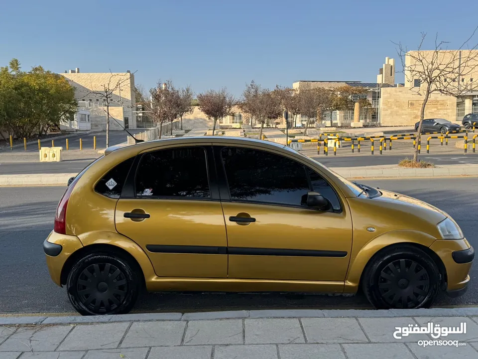 ستروين c3 2003 مميزه جدا و بحالة الشركه