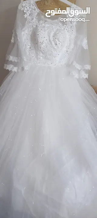 فساتين زفاف عدد 2 من jolly chic  مقاس xl  و 4xl للبيع