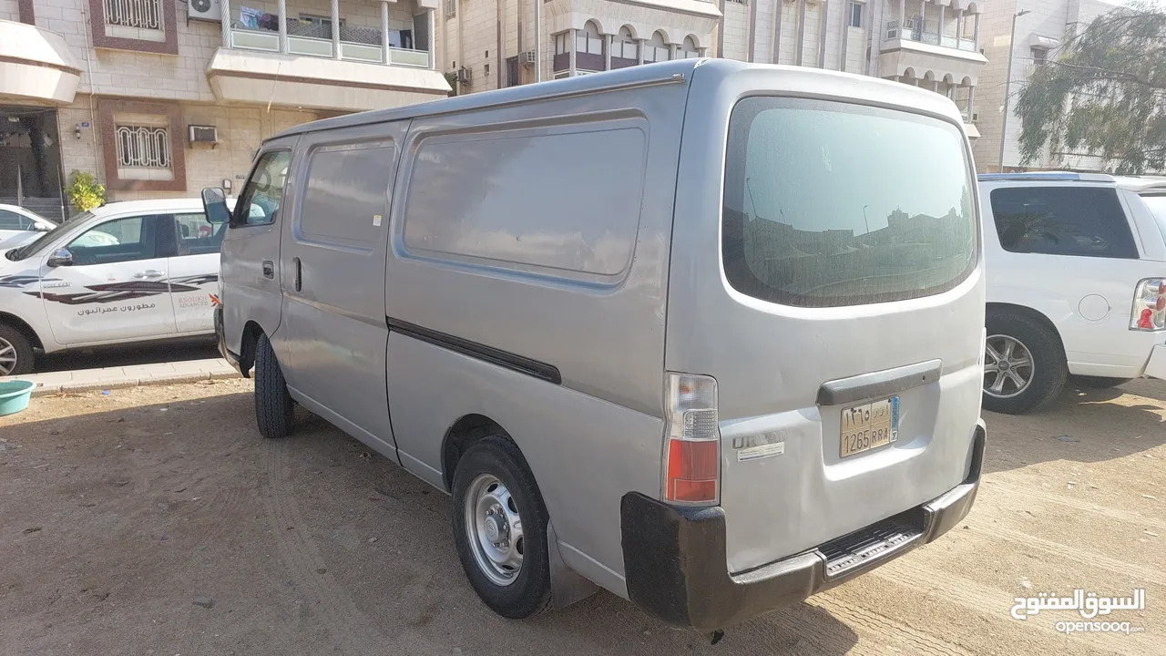 Nissan Van