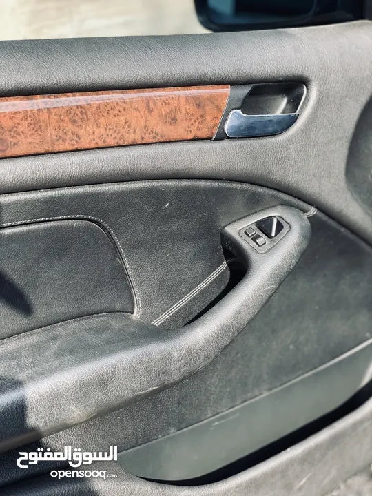BMW e46 318 2001  بحالة ممتازة جدا