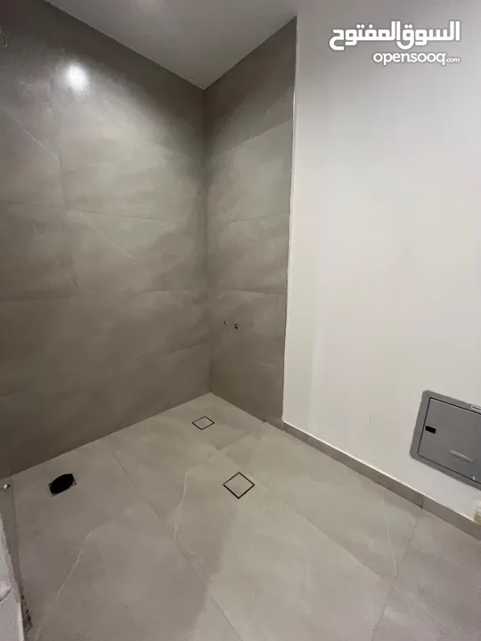 تشطيب فندقي في اجمل مناطق ضاحية النخيل سكن فلل